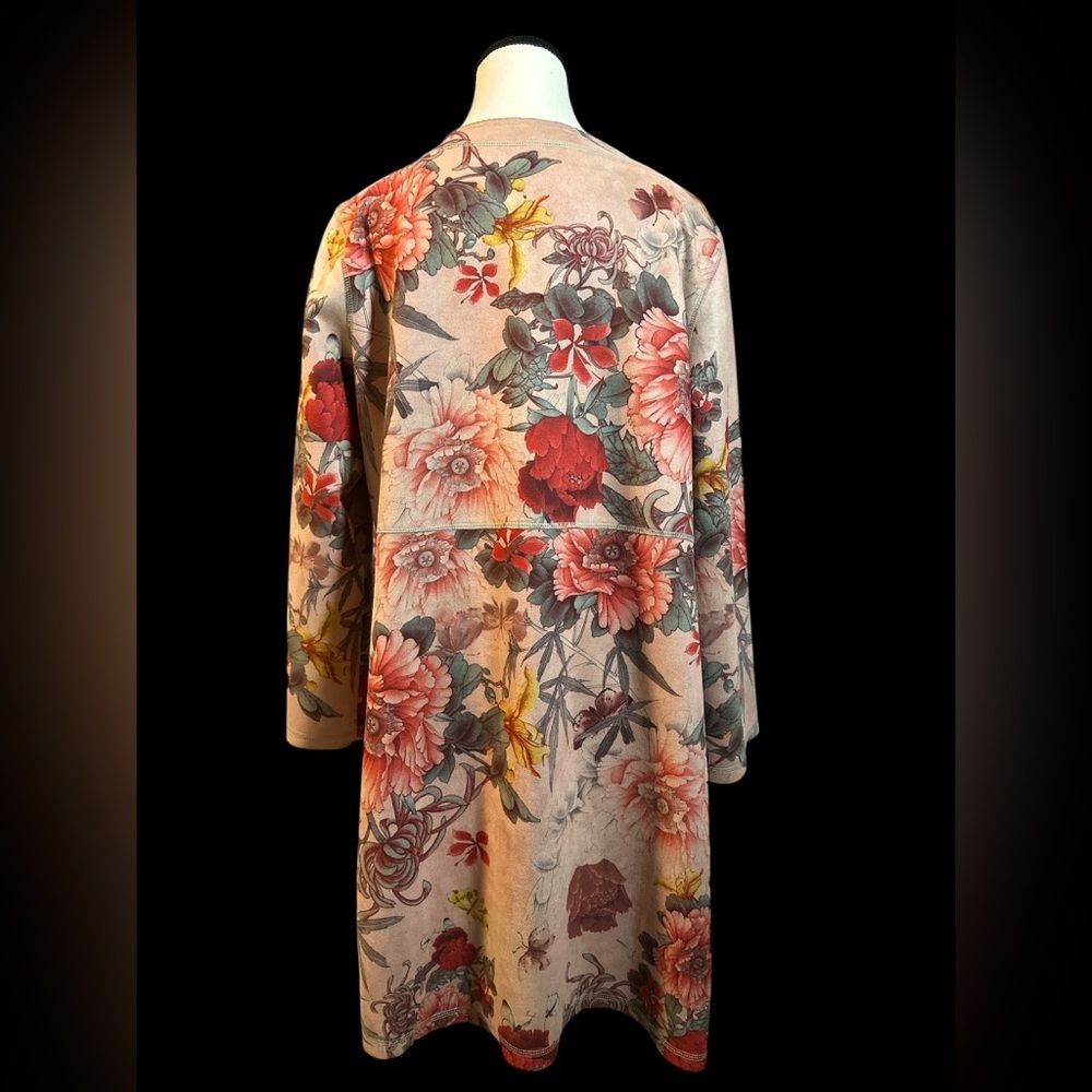 Solitaire Faux Suede Floral Jacket in Blush Pink and Red - Picture 6 of 7